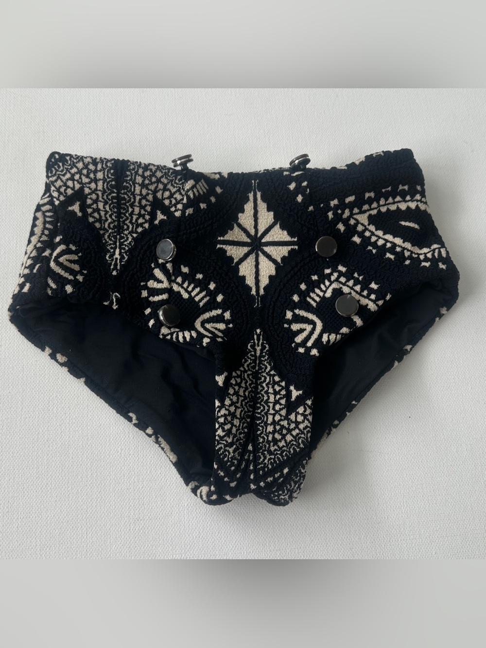 Devon Windsor girl’s High-Waist Bikini Bottoms in Black and Cream.  Size 5-6.